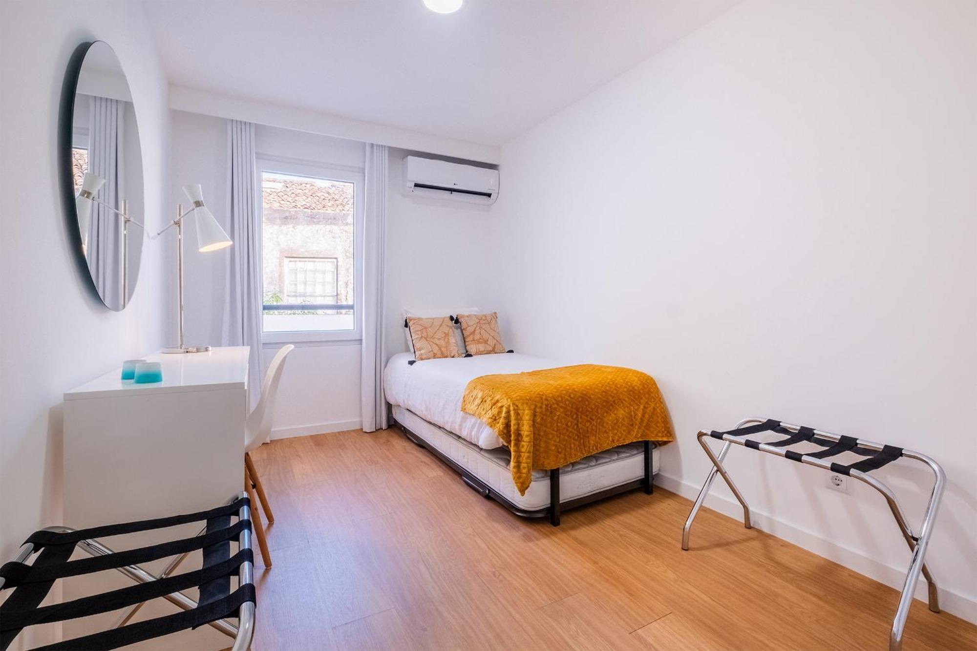 Ponta Delgada Flats - Host & Chill Apartment Exterior photo