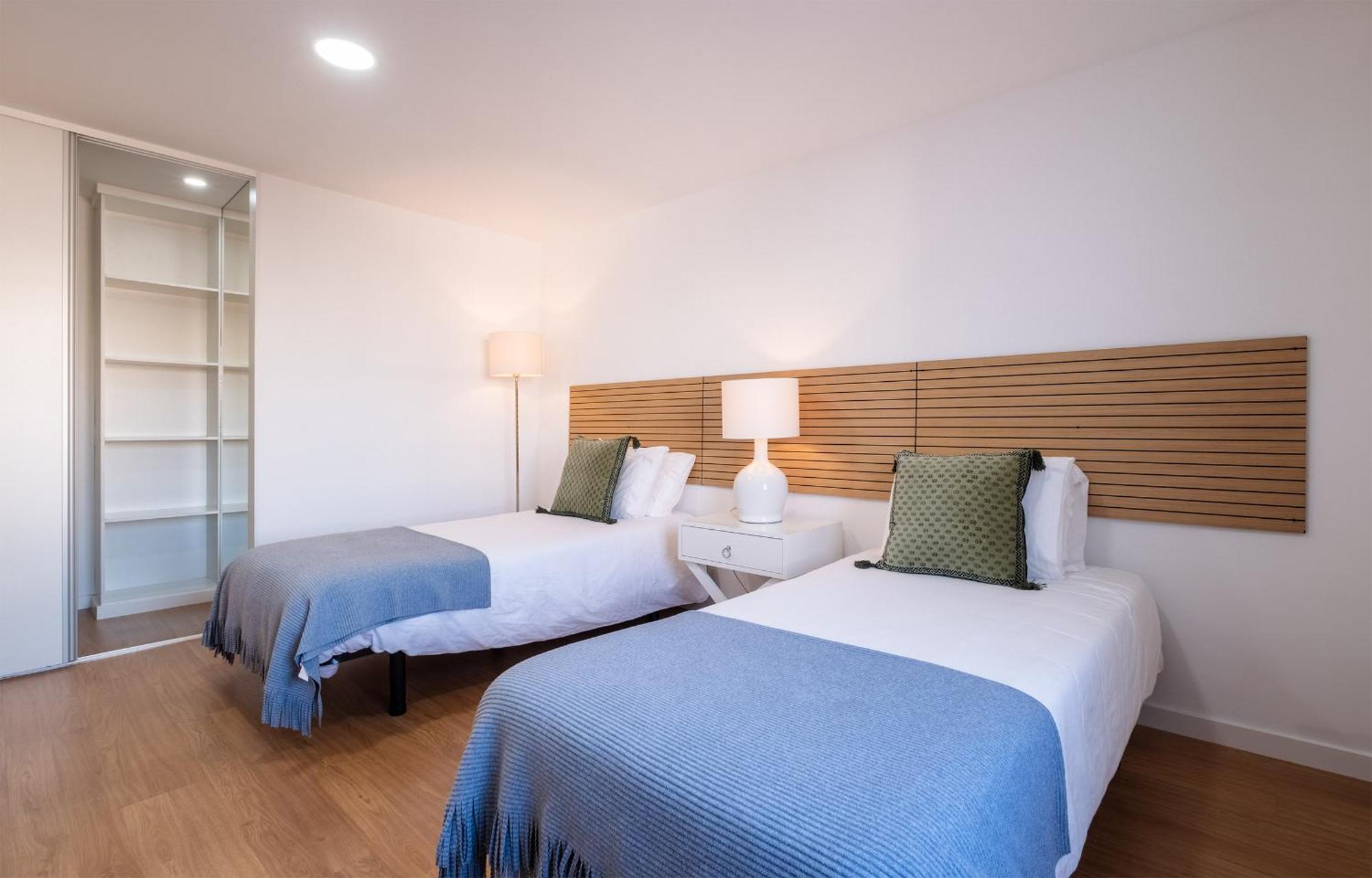 Ponta Delgada Flats - Host & Chill Apartment Exterior photo